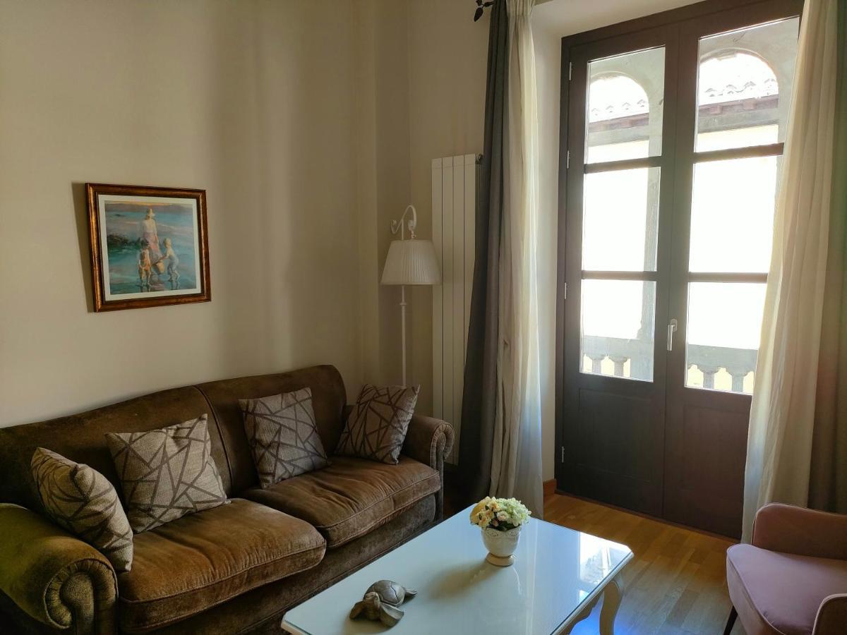 Apartamento Nueva Del Santisimo Granada Exterior photo